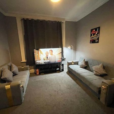 30 Percent Off Weekly Stays - 6 Bedroom House - 11 Beds Blackpool Dış mekan fotoğraf