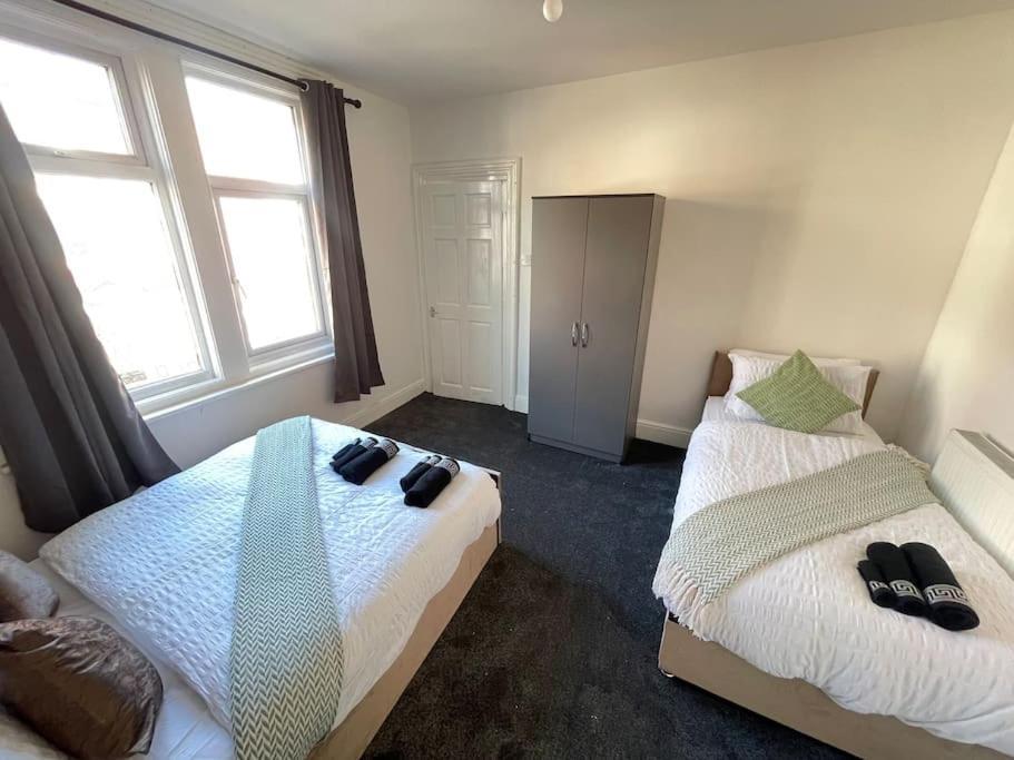 30 Percent Off Weekly Stays - 6 Bedroom House - 11 Beds Blackpool Dış mekan fotoğraf