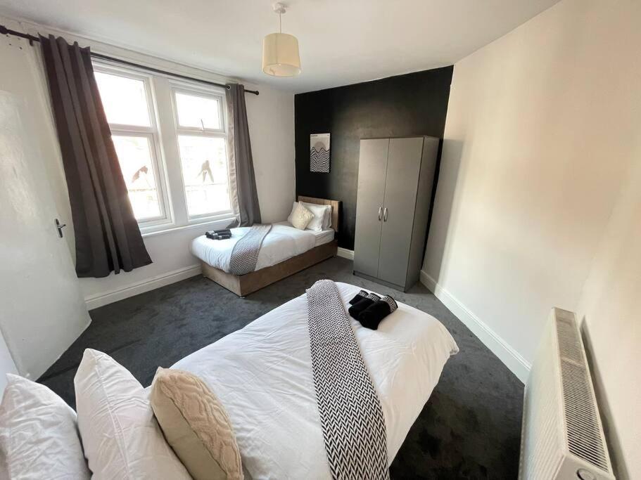 30 Percent Off Weekly Stays - 6 Bedroom House - 11 Beds Blackpool Dış mekan fotoğraf