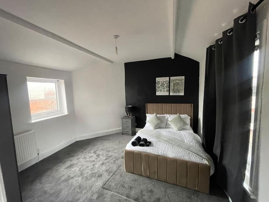 30 Percent Off Weekly Stays - 6 Bedroom House - 11 Beds Blackpool Dış mekan fotoğraf