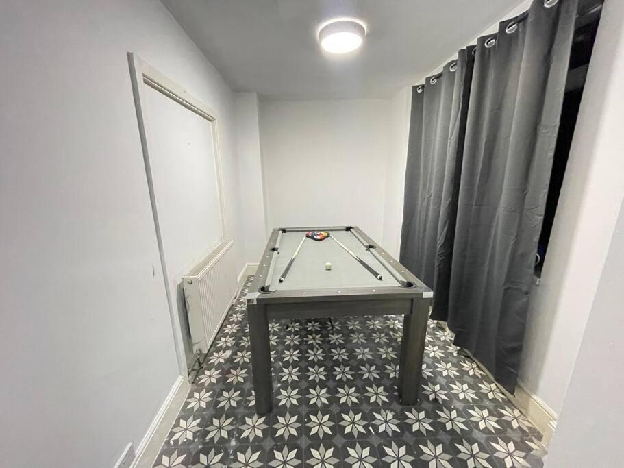 30 Percent Off Weekly Stays - 6 Bedroom House - 11 Beds Blackpool Dış mekan fotoğraf