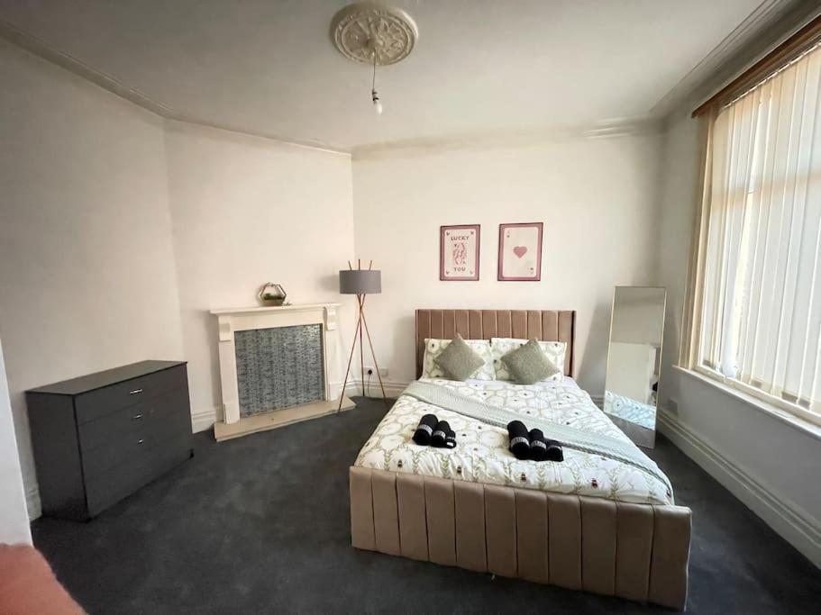 30 Percent Off Weekly Stays - 6 Bedroom House - 11 Beds Blackpool Dış mekan fotoğraf
